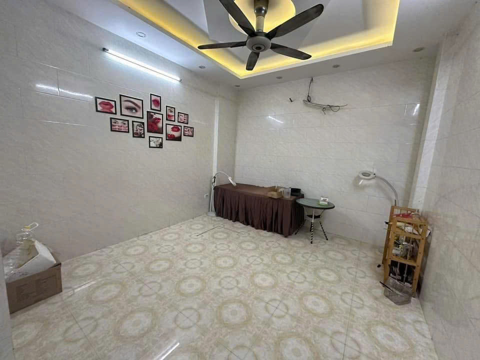 Cho thuê nhà Phố Yên Sở, 3.5 tầng x 58m2, 3 PN, 12 Triệu KD kết hợp ở lại - Ảnh chính